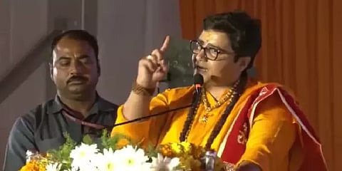 ”காய்கறி வெட்டும் கத்தியால் எதிரியின் தலையை வெட்டுங்கள்”-பாஜக எம்பி பிரக்யா சர்ச்சை பேச்சு