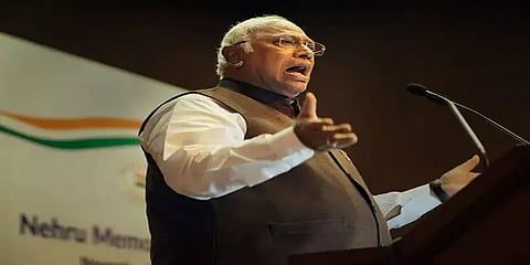 'எல்லா விதத்திலும் மக்கள் சிரமப்படுகின்றனர்'- மல்லிகார்ஜூன கார்கே பேச்சு