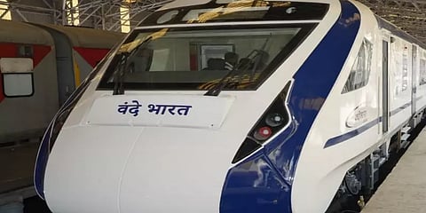 ஹவுரா - நியூ ஜல்பாய்குரி வரையிலான வந்தே பாரத் எக்ஸ்பிரஸ் ரயில் - என்ன ஸ்பெஷல்?