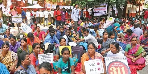 இடைநிலை ஆசிரியர்கள் 5 வது நாள் உண்ணாவிரத போராட்டம்: கூடுதல் ஆம்புலன்ஸூக்கு கோரிக்கை!