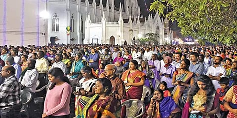 2022-க்கு குட் பை... 2023-க்கு வெல்கம்... !உற்சாகத்துடன் புத்தாண்டை வரவேற்ற பொதுமக்கள்