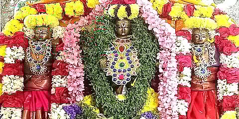 கோவிந்தா கோவிந்தா கோஷத்துடன் திறக்கப்பட்ட சொர்க்க வாசல் - பக்தர்கள் தரிசனம்