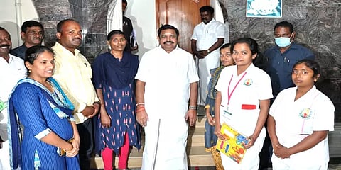 "எங்களுக்காக சட்டமன்றத்தில் குரல் கொடுங்க"- இபிஎஸ்-யிடம் கோரிக்கை வைத்த செவிலியர்கள் குழு