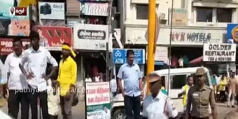 கட்டபொம்மன் பிறந்தநாள்: அனுமதியை மீறி போராட்டம்; போலீசார் தடியடியால் பரபரப்பு