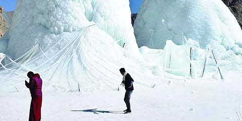 இமயமலையிலும் தண்ணீர் பஞ்சமா? - காரணமும் மக்கள் நாடும் தீர்வும்