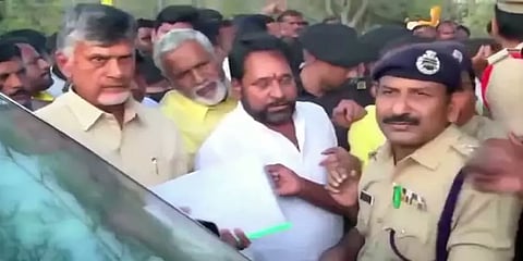 சந்திரபாபு நாயுடுவின் கூட்டத்துக்காக தயாரான அனைத்து வாகனங்களும் அதிரடி பறிமுதல்! ஏன்?