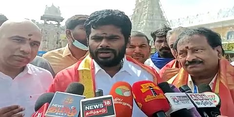 திருப்பதி திருமலைக்கு பாத யாத்திரையாக மலையேறிச் சென்ற அண்ணாமலை!