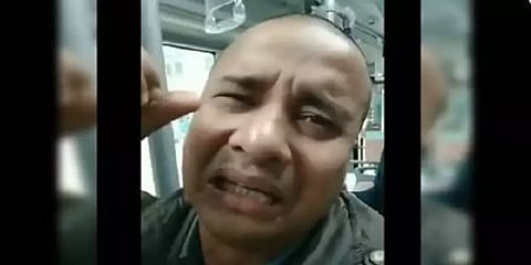 ஓடும் பேருந்தில் இளம்பெண் முன் அநாகரீகமாக நடந்துகொண்ட இளைஞர் - வைரலான வீடியோ