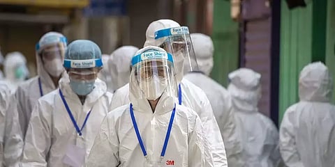 கொரோனா அச்சத்தை அதிகரிக்கும் பிரபலங்களின் திடீர் மரணம் - சீனாவில் நடப்பதென்ன?