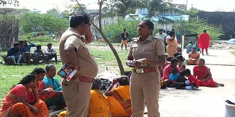 9 ஆண்டுகள் சிறையில் இருக்கும் கணவன்; குடும்ப வறுமையால் மனைவி, மகள் எடுத்த முடிவு