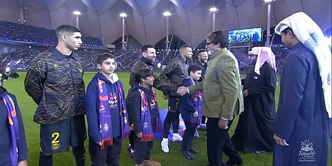 மோதலுக்கு தயாரான ரொனால்டோ, மெஸ்ஸி! நேரில் வாழ்த்தை பகிர்ந்த அமிதாப் பச்சன்