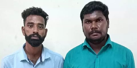 போதை வலி நிவாரணிகளை வீட்டில் பதுக்கிய இருவர் கைது - மாத்திரைகள், ஊசிகள் பறிமுதல்