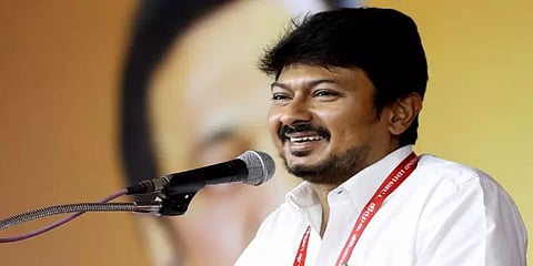 `இபிஎஸ் - ஓபிஎஸ் போல வாழாதீங்க; சுயமரியாதையோட இருங்க’- மணமக்களை வாழ்த்திய அமைச்சர் உதயநிதி