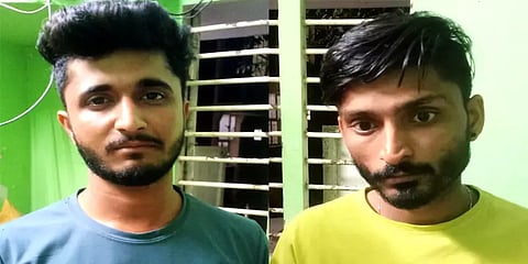 ”இந்த மூட்டையில என்னப்பா இருக்கு”.. சோதனையிட்ட அதிகாரிக்கு காத்திருந்த அதிர்ச்சி!