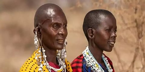 அங்கு மொட்டையடித்த பெண்களைத்தான் ஆண்களுக்கு பிடிக்குமாம்? - இது என்ன கலாசாரம்?