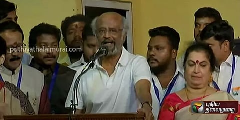 ”அப்போதெல்லாம் தினமும் குடி, சிகரெட் தான்!” - ரஜினியின் கலகல பேச்சால் அதிர்ந்த அரங்கம்!