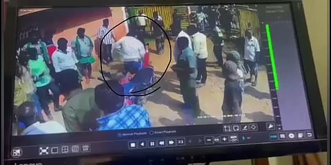 தென்காசி: கணவன் கண்முன்னே புதுமணப்பெண்ணை கடத்திய சம்பவம் - தந்தை உட்பட 7 பேர் மீது வழக்கு