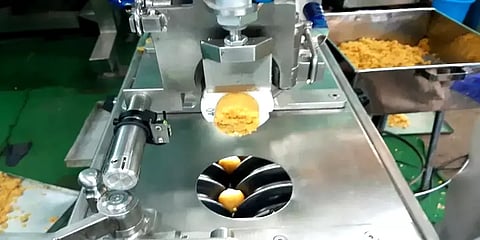 திருப்பதியில் தானியங்கி பூந்தி தயாரிக்கும் இயந்திரத்துக்கு ரூ.50 கோடி நிதி கொடுத்த ஜியோ!