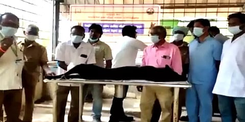 தி.மலை: பொதுமக்களை அச்சுறுத்திய தெரு நாய்களுக்கு குடும்பக் கட்டுப்பாடு செய்த மருத்துவர்கள்