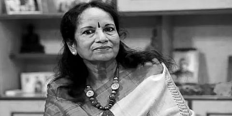 "மல்லிகை என் மன்னன் மயங்கும்.." - மறைந்த பாடகி வாணி ஜெயராம் உடலுக்கு பிரபலங்கள் புகழஞ்சலி!