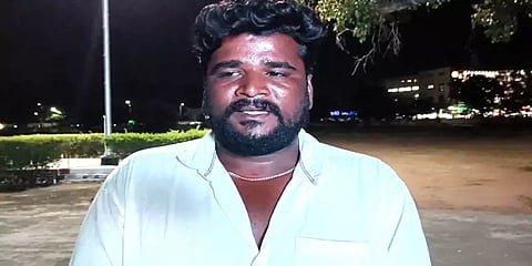 அம்மாவ மீட்டுத் தாங்க... வேலைக்கு வராத தாயை கடத்திச் சென்றதாக மகன் புகார்