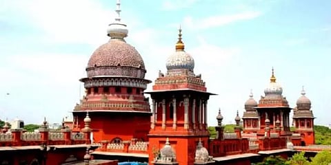 குட்கா முறைகேடு: குற்றப்பத்திரிகையில் பிழைகளை திருத்தம் செய்ய நீதிமன்றம் கூடுதல் அவகாசம்