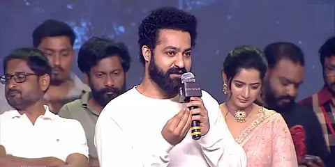 ”டெய்லி அப்டேட் கொடுத்துட்டே இருக்க முடியாதுங்க.. புரிஞ்சுக்கோங்க” - ஜூனியர் NTR வேதனை!