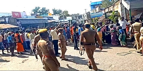 விருதுநகர் கோவில் பிரச்னை: மறியலில் ஈடுபட முயன்ற ஒரு தரப்பினர் கைது – போலீசார் குவிப்பு