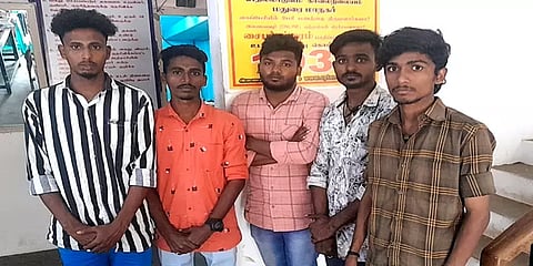 லைக்ஸ்களை குவிக்க அமைச்சர் PTR வீட்டின் முன் இளைஞர்கள் பைக் ரேஸ்.. மதுரை போலீஸ் அதிரடி!