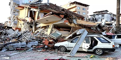 துருக்கி சிரியா நிலநடுக்க துயரத்தில் 7900-ஐ கடக்கும் பலி எண்ணிக்கை; கரம் நீட்டும் இந்தியா!