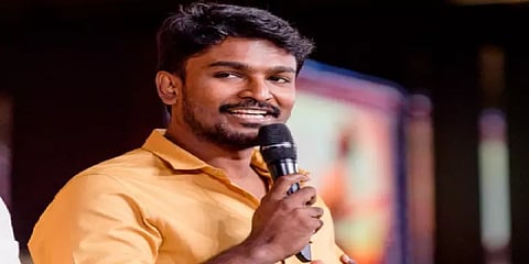 ”இந்தியாவை ’United States of India’ என பெயர் மாற்றம் செய்துவிடுங்கள்”-இயக்குநர் ரத்னகுமார்