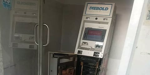 6 காவலர்களை பணியிடமாற்றம் செய்து ஐஜி உத்தரவு - ஏடிஎம் கொள்ளை வழக்கின் முழு விவரம்