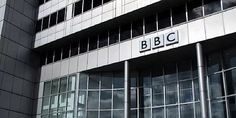 ”ஊழியர்கள் வெளியேற்றம்” - பிபிசி ஊடக அலுவலகத்தில் வருமான வரித்துறை அதிரடி சோதனை