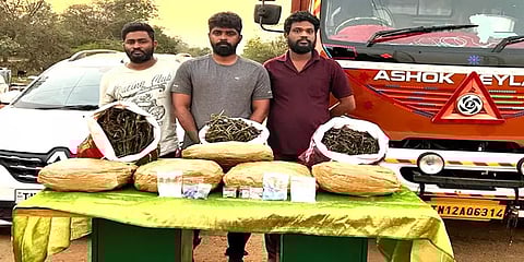 வீட்டை காலிசெய்து செல்வது போல் நடித்து கஞ்சா கடத்தலில் ஈடுபட்ட பத்திரிகை ஆசிரியர் கைது