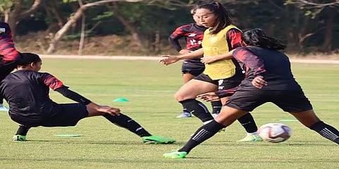 15 ஆண்டுக்கு பின் தமிழகத்தில் புட்பால் மேட்ச்! இந்திய-நேபாள் மகளிர் அணி மோதிய போட்டி டிரா!