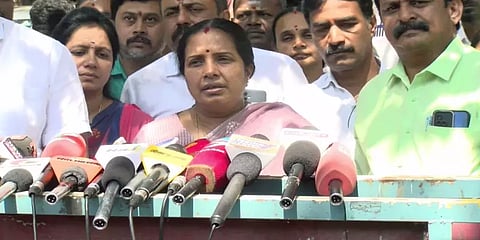 ”ஒட்டுமொத்த அரசாங்கமும் இடைத்தேர்தலில் இருக்காங்க; அப்படினா மக்கள் பணி?” - வானதி சீனிவாசன்