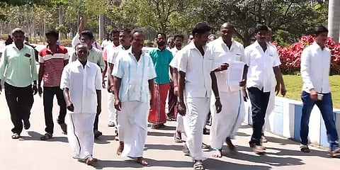 கிருஷ்ணகிரி: "பட்டா நிலங்களை கேட்டு ஓலா நிறுவனம் அழுத்தம் கொடுக்கிறது” - விவசாயிகள் புகார்