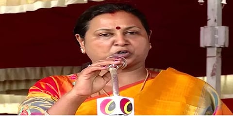 "மக்களை அடைத்து வைத்து அடிமைப்போல் நடத்துகின்றனர்: தேர்தலை நிறுத்த வேண்டும்" - பிரேமலதா