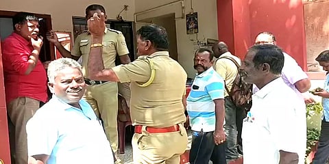 கணவனும் வேண்டாம் குழந்தைகளும் வேண்டாம்: திருமணத்தை மீறிய உறவால் காதலனுடன் சென்ற பெண்