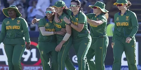 பெண்கள் டி20 உலகக்கோப்பை: முதன்முறையாக தென் ஆப்பிரிக்கா இறுதிப்போட்டிக்கு தகுதி!