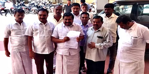 விதியை மீறி பிரசாரம் செய்திருக்கிறார் மு.க.ஸ்டாலின்.. குற்றஞ்சாட்டி புகாரளித்த அதிமுக!