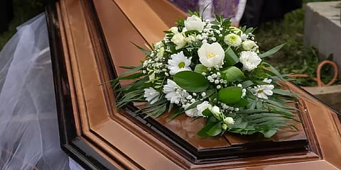 ”இறுதிச் சடங்கில் என் சிதையை சாப்பிட்டால் போதும்” - விநோத விருப்பத்தை தெரிவித்த நபர்!