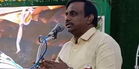 "பெற்றோரும் ஆசிரியர்களும் சேர்ந்துள்ள வாட்ஸ்-அப் க்ரூப்பை கலையுங்கள்"- ஐ.ஜி. அட்வைஸ்!