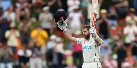 நாங்களும் திருப்பி அடிப்போம்! சரிவில் இருந்து மீண்டது நியூ. அணி! வில்லியம்சன் சதம் விளாசல்