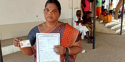 ”எனக்கு வயசு 112 ஆ,..” - ஆதார் அட்டை தவறை சரி செய்ய முடியாமல் தவிக்கும் பெண்!