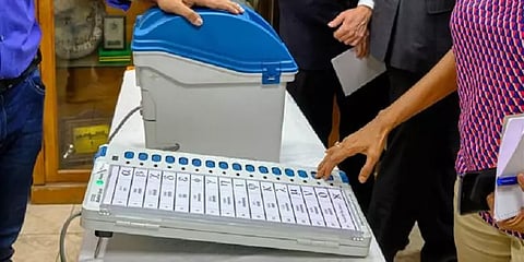 காலை 8 மணிக்கு தொடங்கும் வாக்கு எண்ணிக்கை: ஈரோடு கிழக்கு இடைத்தேர்தல் முடிவு யாருக்கு?