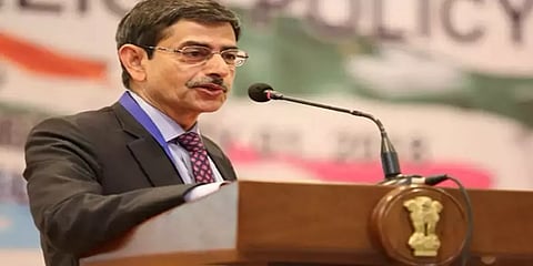 "ஆங்கிலேயேர் ஆட்சிக்கு முன் தமிழகத்தில் ஆண்களுக்கு இணையாக பெண்கள் கல்வி கற்றனர்"- ஆளுநர்