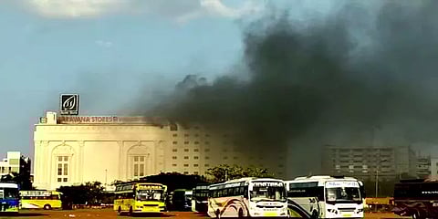 மதுரை சரவணா ஸ்டோர்ஸ் தீ விபத்து: ரூ.37 கோடி மதிப்பிலான பொருட்கள் எரிந்துவிட்டதாக வழக்கு