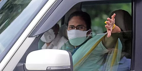 ஆட்டிப்படைக்கும் அடுத்த வைரஸ்.. குழந்தைகளுக்கு மாஸ்க்கை கட்டாயமாக்கிய மேற்கு வங்க முதல்வர்