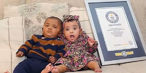 உலகின் மிகமிக குறைமாதத்தில் பிறந்த இரட்டையர் - சவால்களை கடந்து சாதனை!